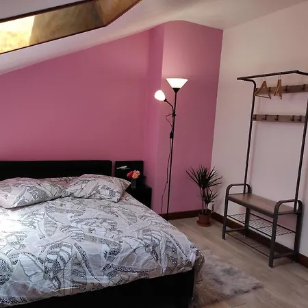 Chez Sam Bed & Breakfast *