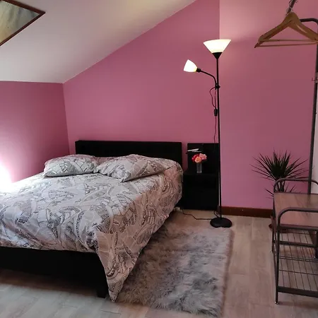 Chez Sam Bed & Breakfast *